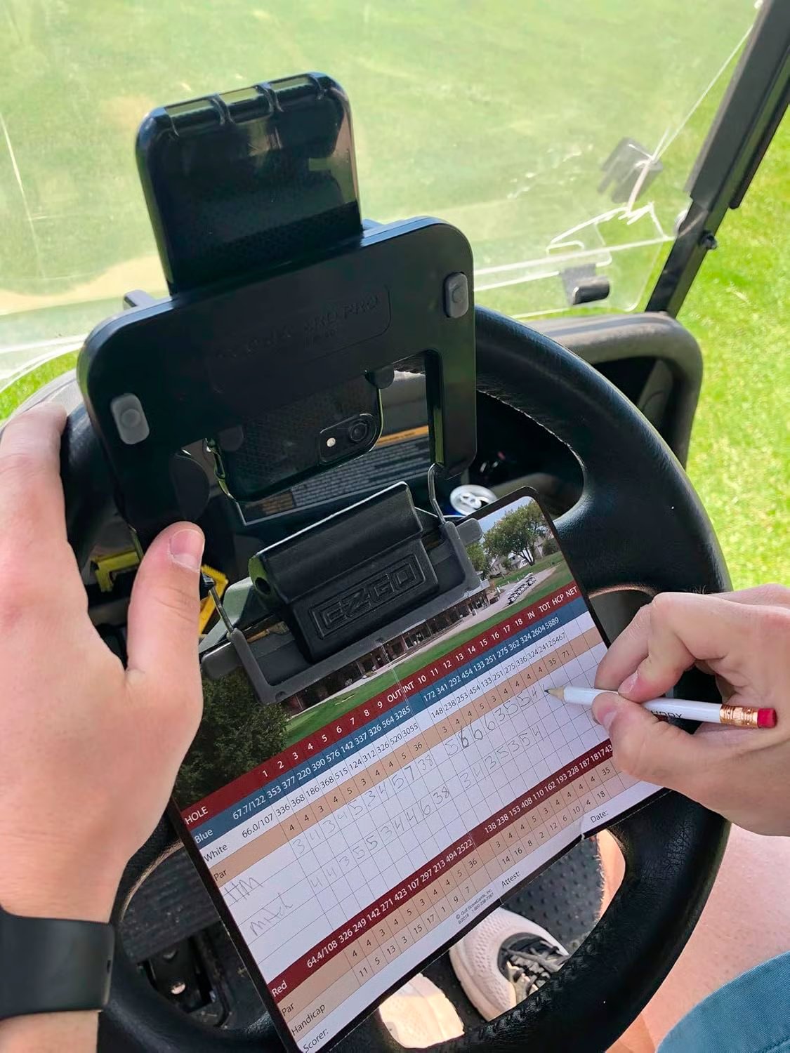 🔥Hot Sale 49% off🌟⛳ Golf cart steering wheel phone holder